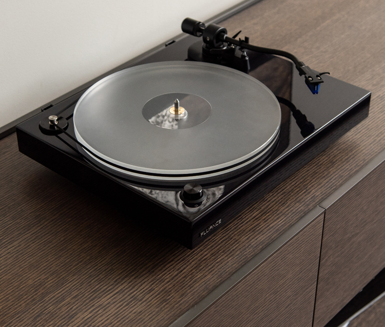 fig-3-fluance-rt85-reference-turntable.jpg