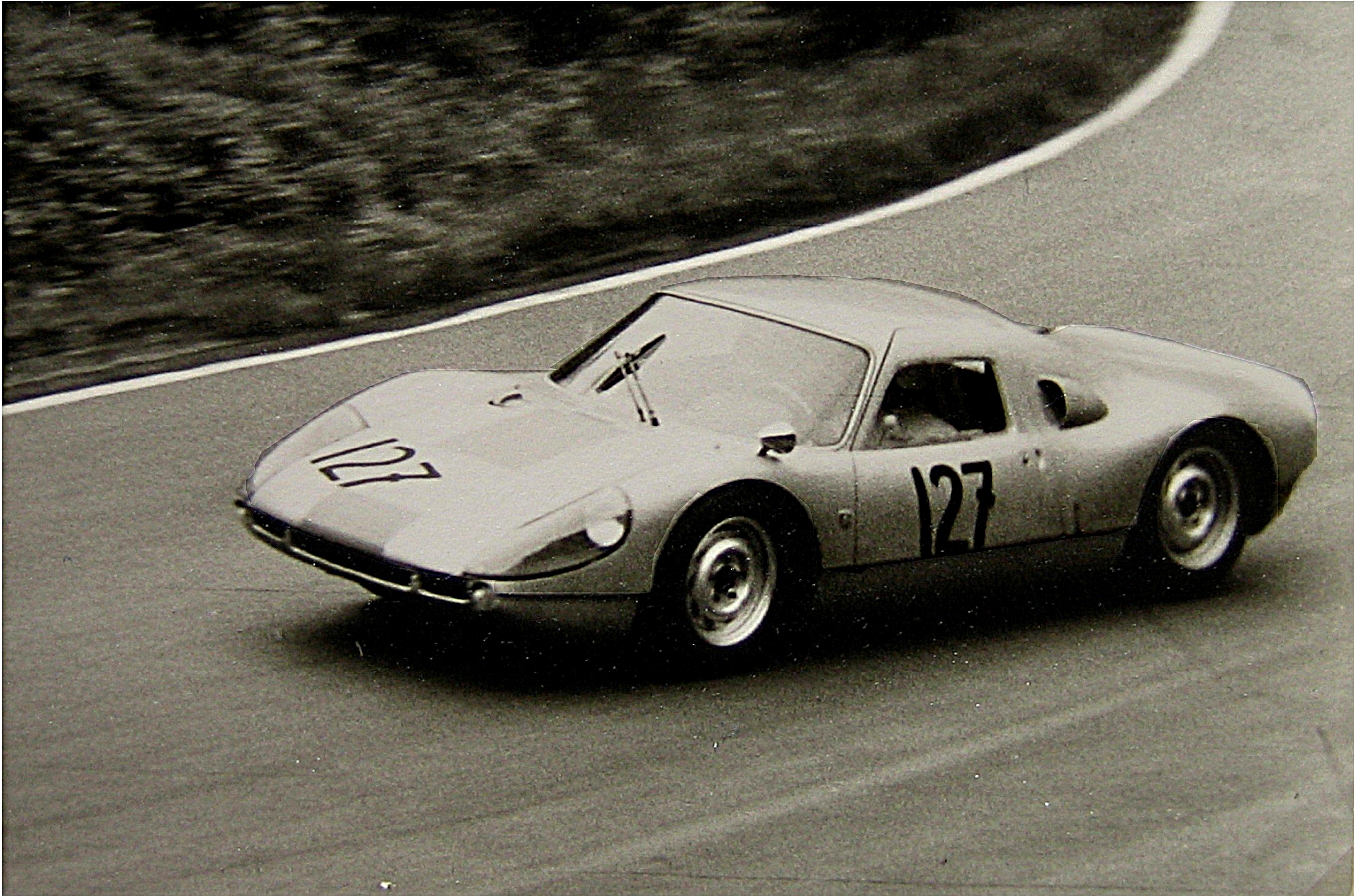 1964-05_Training_Porsche_904_8-Zyl._wahrscheinl._E._Barth.jpg