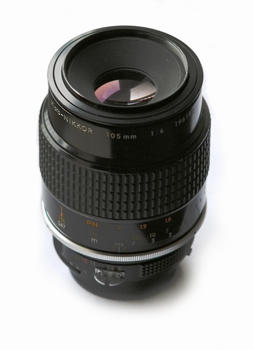 Micro-Nikkor-105mm-f4-ais.jpg