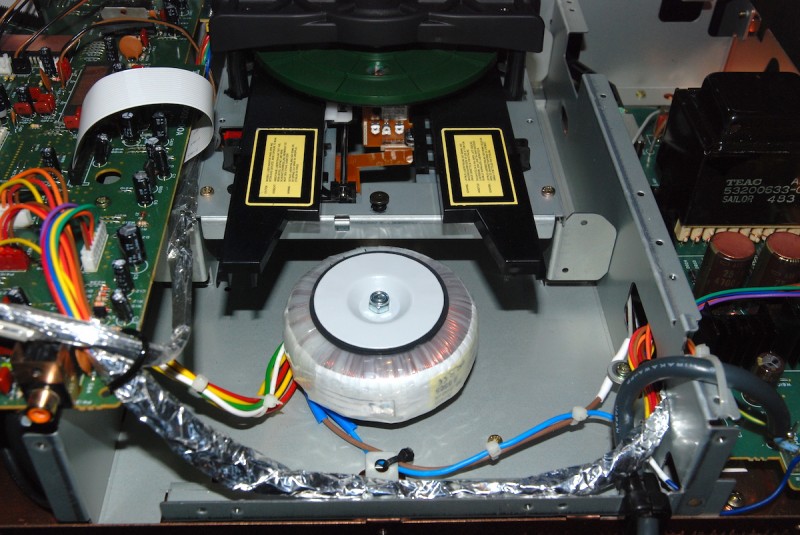 Teac VRDS-T1 into CD player | pink fish media