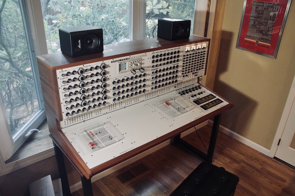 analogue+solutions+synth+colossus++whole+synth+GOD+view.jpg