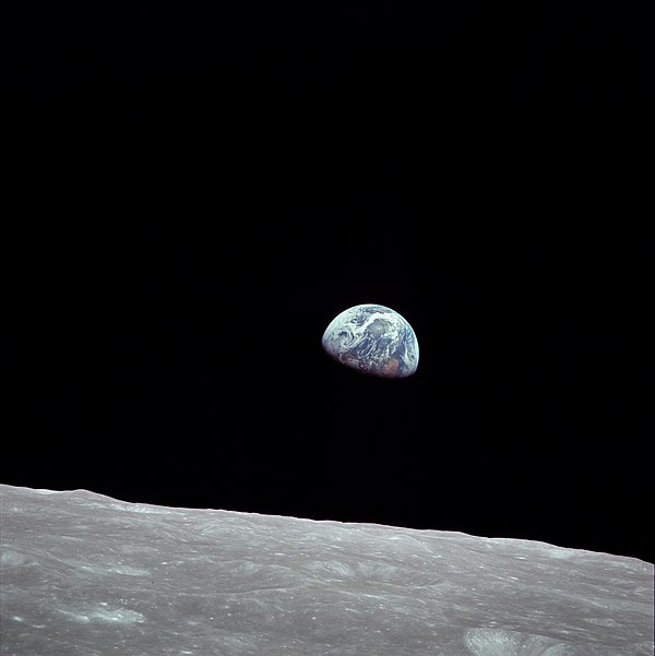 600px-NASA_Earthrise_AS08-14-2383_Apollo_8_1968-12-24.jpg
